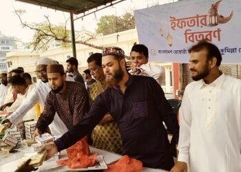 কুমিল্লায় তিন হাজার সুবিধাবঞ্চিত মানুষের মাঝে ইফতার সামগ্রী বিতরণ।।