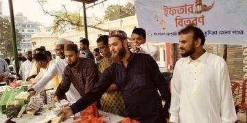 কুমিল্লায় তিন হাজার সুবিধাবঞ্চিত মানুষের মাঝে ইফতার সামগ্রী বিতরণ।।