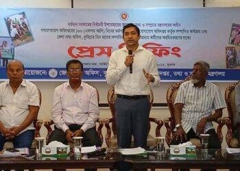 কুমিল্লায় সরকারের ১৮০ দিনের কর্মপরিকল্পনা বাস্তবায়নে জেলা তথ্য অফিসের প্রেস ব্রিফিং