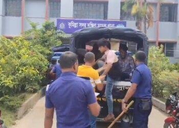 কুমিল্লায় নিষিদ্ধ ছাত্রলীগের ঝটিকা মিছিল, ৫ যানবাহনসহ ৪৫ কর্মী আটক