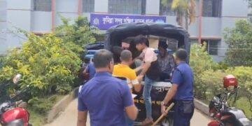 কুমিল্লায় নিষিদ্ধ ছাত্রলীগের ঝটিকা মিছিল, ৫ যানবাহনসহ ৪৫ কর্মী আটক